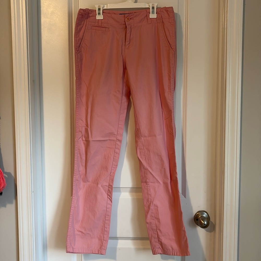 Gorgeous Vineyard Vines pink chinos, size 4.